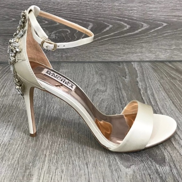 Badgley Mischka
Galia Square Toe Crystal Jeweled Dress Sandals size 7 - Picture 3 of 9